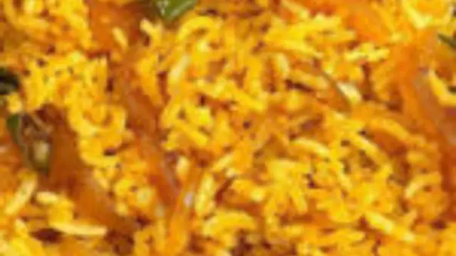 ருசியான திடீர் புளி சாதம் ரெம்ப சுலபமாம தயார் செய்துவிடலாம்! இந்த  ரெசிபியை மிஸ் பண்ணாம தெரிஞ்சு வெச்சுக்கோங்க!