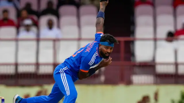அணியில் உள்ள மற்ற வீரர்களை விட எனக்கு 2 அல்லது 3 மடங்கு வேலை அதிகம் – வெளிப்படையாக பேசிய ஹர்திக் பாண்டியா.