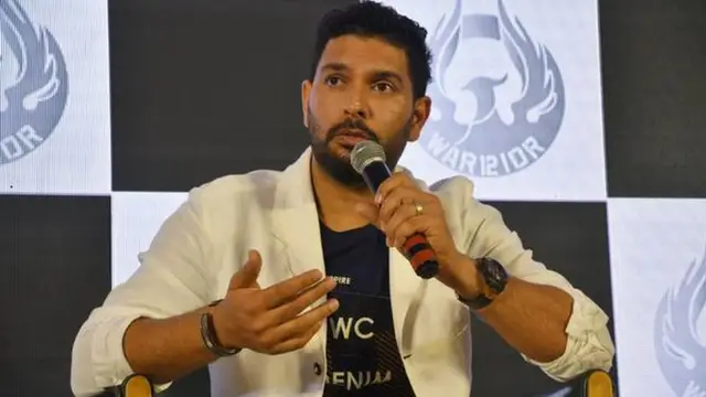 “அவர் விளையாடுறத பார்த்தா நான் விளையாடும மாறியே இருக்கு” – முன்னாள் வீரர் யுவராஜ் சிங் பேச்சு.