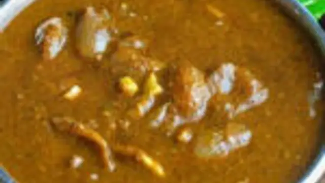 பூண்டு மிளகு குழம்பு இந்த மாதிரி ஒரு தடவை செஞ்சு பாருங்க இரண்டு தட்டு சாப்பாடு சாப்பிடலாம்!!