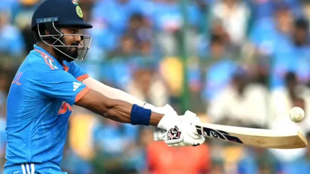 மேக்ஸ்வெல்லை கூட அவுட் பண்ணலாம்.. ஆனால் இவருக்கு எதிரா வாய்ப்பே இல்லை – வாசிம் அக்ரம் புகழாரம்.