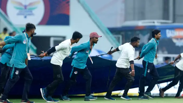 லக்னோவுக்கு எதிரான போட்டியில் “John Cena” போல சைகை காட்டிய தோனி – ரசிகர்களால் பகிரப்படும் வீடியோ.