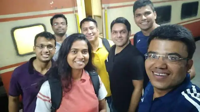 जब सच हुआ दोस्तों का मजाक और UPSC टॉपर बन गई ये लड़की, सब हुए हैरान!