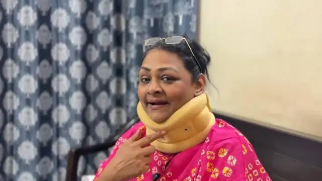 "செல்போன் அதிகம் பயன்படுத்தியதால் கழுத்து அறுவை சிகிச்சை!" – நடிகைதகவல்