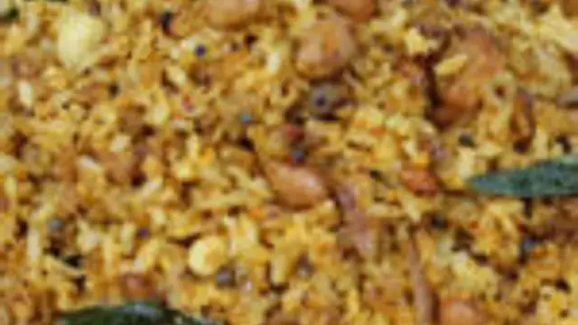 மதிய உணவிற்கு சுவையான வாழைக்காய் பொடி சாதம் இப்படி ஒரு முறை செய்து பாருங்கள்!!