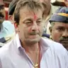 ‘सर, यहां बीड़ी मिलेगी?’ जेल अधिकारी से संजय दत्त ने पूछा सवाल, बोले- पिता के सामने मुझे पहनाई गई थी हथकड़ी