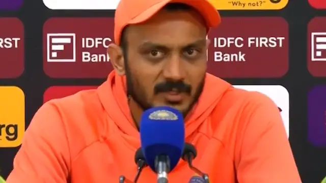 இவங்க ரெண்டு பேரோட கேப்டன்சியும் வேற வேற மாறி இருக்கு – அக்சர் பட்டேல் பேச்சு.