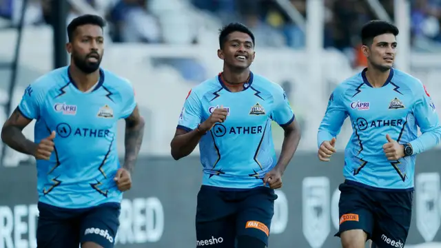 எம்ஜிஆர் பாடலில் வருவது போல சாய் சுதர்சனுக்கு அறிவுரை கூறிய தோனி.
