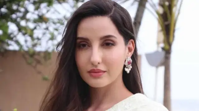 Bollywood Stars: सलमान से लेकर नोरा तक, सेट पर ऐसी बेहूदा हरकतें करते हैं ये बॉलीवुड स्टार्स