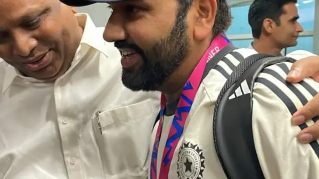 Team India Arrival: दिल्ली उतरते ही टीम इंडिया का जोरदार जश्न, रोहित ने किया भांगड़ा, कोहली-पंत ने भी की मस्ती