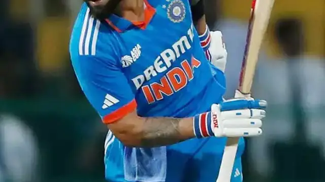 “விராட் கோலி செய்ததை தான் நானும் செய்தேன். அதனால் தான் சதத்தை பூர்த்தி செய்தேன்” – டேவிட் வார்னர்.