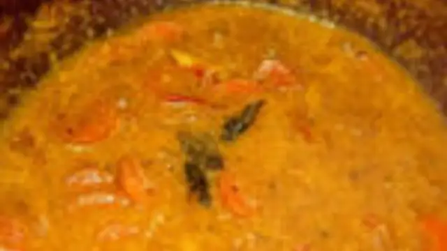 ஒரு தடவை இந்த கேரட் சௌசௌ மசாலா குழம்பு செஞ்சு சாப்பிட்டு பாருங்க!
