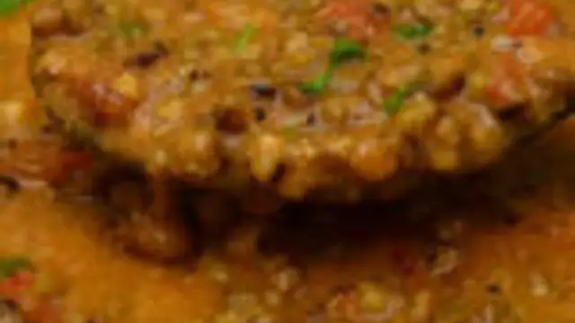 கிராமத்து சமையல் முறையில் ஆரோக்கியமான பாசிப்பயறு தண்ணிக் குழம்பு ஒருமுறை இப்படி செய்து பாருங்களேன்!!!