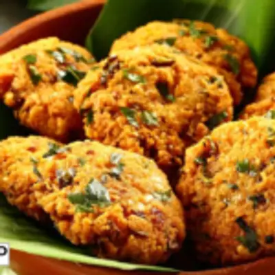 நாவில் எச்சி ஊறும் மரவள்ளிக்கிழங்கு மசால் வடை செய்வது எப்படி ?