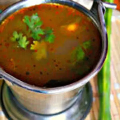 வீடே மணக்க மணக்க ஆரோக்கிய சத்துக்கள் நிறைந்த முருங்கைக்காய் ரசம் இப்படி வச்சு பாருங்க!