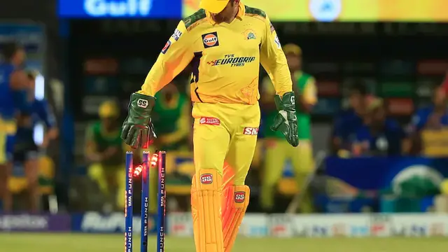 இந்த ஒரு காரணத்திற்க்காகவே தோனி மேலும் ஒரு ஐபிஎல் சீசனில் அவர் விளையாடுவார் – தோனியின் நெருங்கிய நண்பர் பேச்சு