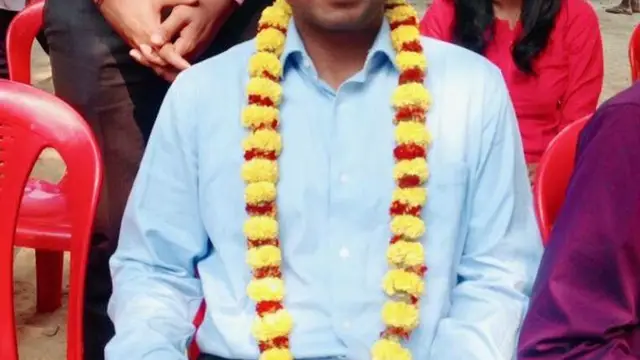 एक साल में दो-दो परीक्षा पास करने वाले टॉपर की कहानी, पहले IIT और फिर UPSC पास कर बना IAS अफसर