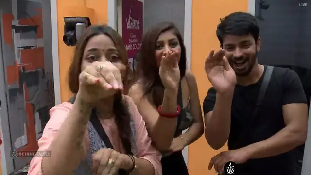 Mahat and Yashika