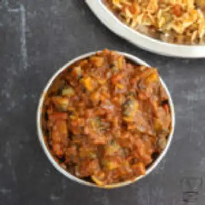 மதியம சுட சுட சோறுடன் சாப்பிட பாகற்காய் தொக்கு இப்படி செய்து பாருங்க! ஆஹா இதன் ருசியே ருசி!