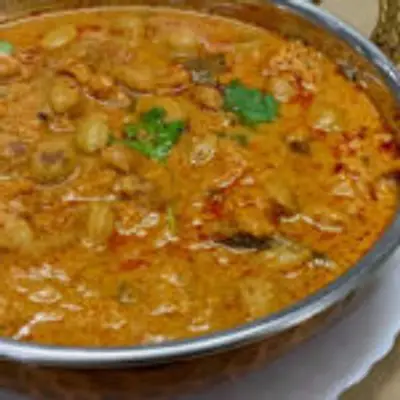 கிராமத்து சுவையில் மொச்சை பருப்பு கறி ரொம்ப ரொம்ப சுவையாக இப்படி செய்து பாருங்களேன்!