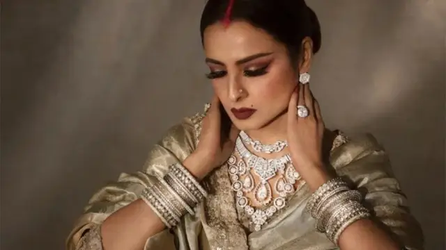 जन्मदिन मुबारक हो, रेखा: लेजेंडरी एक्ट्रेस के बारे में जानें 10 दिलचस्प फैक्ट्स
