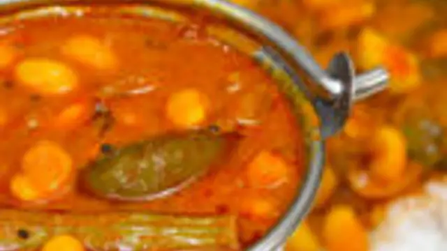 கிராமத்து சுவை மாறாமல் குண்டு மொச்சை குழம்பு ஒரு முறை இப்படி செய்து சாப்பிட்டு பாருங்க!
