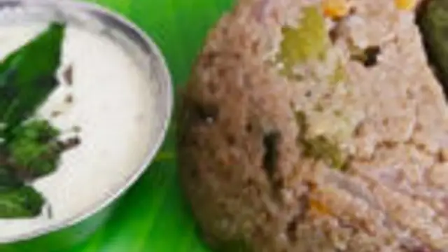 வெயிலுக்கு உடல் சூட்டை தணிப்பதற்கு ஆரோக்கியமான இந்த கம்பு ரவை உப்புமாவை செய்து சாப்பிடுங்கள்!!!