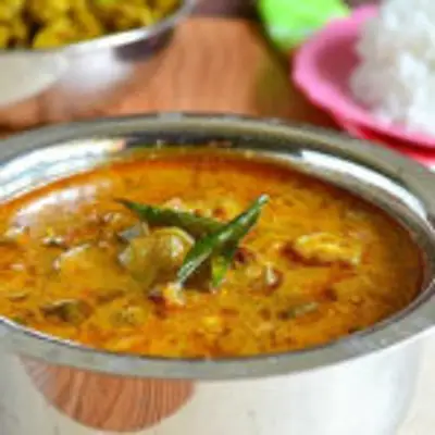 அசத்தலான ருசியில் வெண்டை கத்தரி புளிக்கறி இப்படி செய்து பாருங்க! இதன் ருசியே தனி ருசி தான்!!