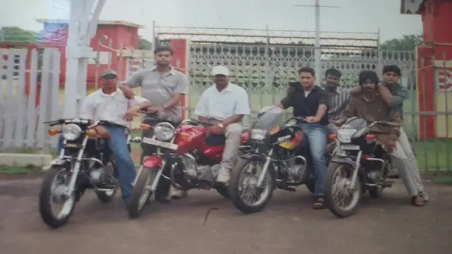 மக்களின் கேப்டன் மஹேந்திர சிங் தோனியின் பலரும் பார்த்திடாத புகைப்படங்கள் இதோ.