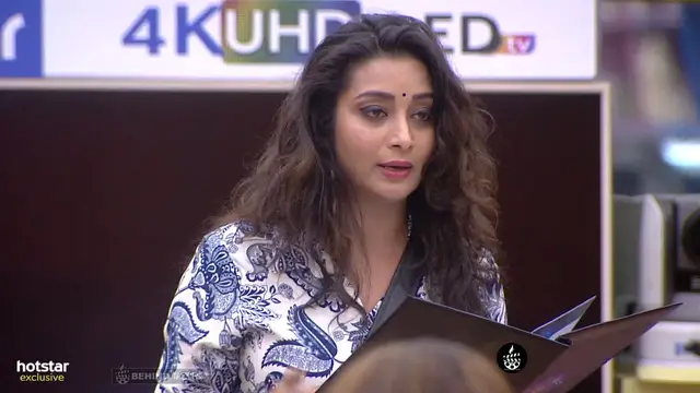 Banu Explaining the Task Bigg Boss House