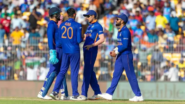 VIDEO: कुत्ते को पकड़ने में Ravindra Jadeja के छूटे पसीने, तो रोहित-अक्षर ने उड़ाया मजाक, वायरल हुआ वीडियो
