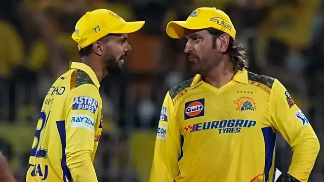 தோனிக்கு காயம் உள்ளதா? அவரால் இன்று விளையாட முடியுமே? என்ற கேள்விக்கு நட்ச் பதில் கொடுத்த பிளெமிங்.
