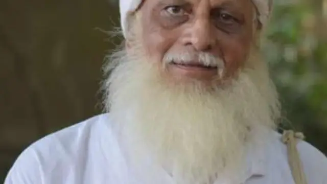 OMG! भगवान कृष्ण की नगरी मथुरा पहुंचे रामायण के जामवंत, प्रेमानंद जी महराज के किए दर्शन, असली रूप देखकर हैरान हुए दर्शक