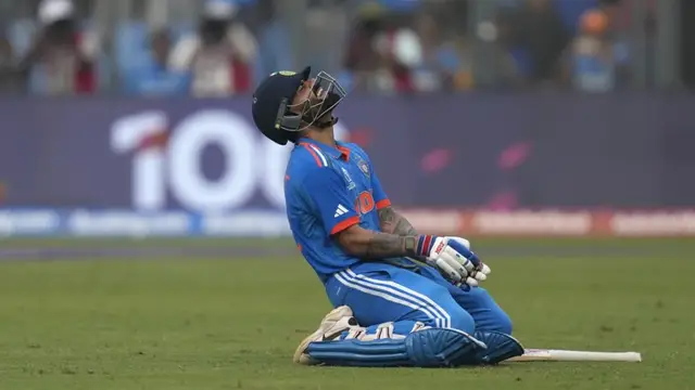 “ஒரு பக்கம் என் மனைவி இன்னொரு பக்கம் என் சச்சின் பாஜி”, சதம் குறித்து பேசிய விராட் கோலி.