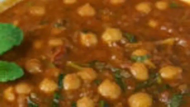 அடுத்தமுறை கொண்டைக் கடலை குழம்பு  இப்படி ஒரு முறை ட்ரை பண்ணி பாருங்க! திரும்பத் திரும்ப வீட்டில் செஞ்சிட்டே இருப்பீங்க!