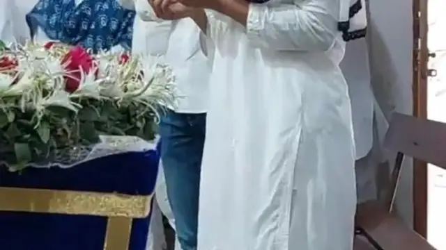 Rakhi Sawant का पेट डॉग भी मां को कर रहा है मिस, वीडियो देख आंखें भर जायेंगी