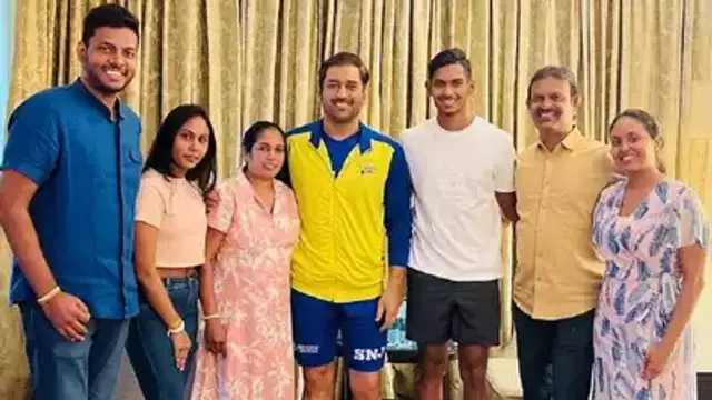 “நீங்க கவலை படாதிங்க, நான் அவர பாத்துக்குறேன் “உறுதியளித்த சென்னை அணியின் கேப்டன் தோனி.