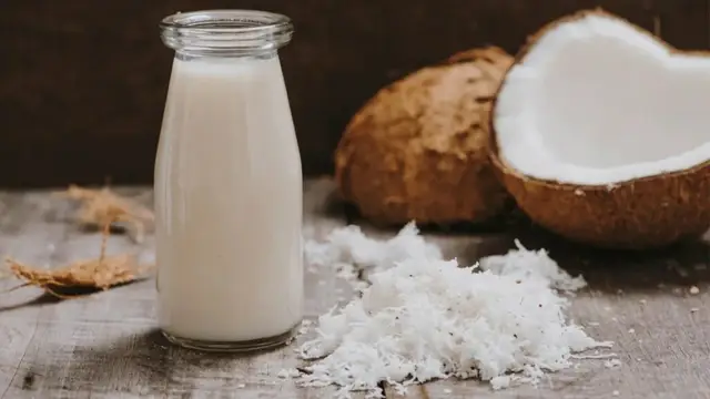 नारियल के फायदे और इनके अन्य उपयोग