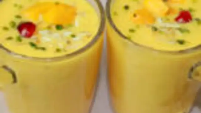மாம்பழ மில்க் ஷேக் ஒரு முறை இப்படி செய்தால், இனி மாம்பழமாக சாப்பிட மாட்டீங்க , மில்க் ஷேக் தான் செய்து குடிப்பீர்கள்!