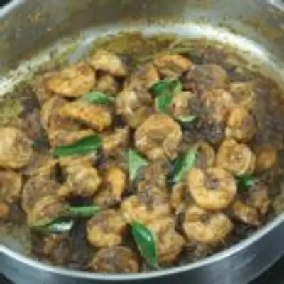 காரசாரமான காரைக்குடி இறால் பெப்பர் ப்ரை இப்படி ஒரு முறை ட்ரை பண்ணி பாருங்க! இதன் ருசியே தனி ருசி தான்!