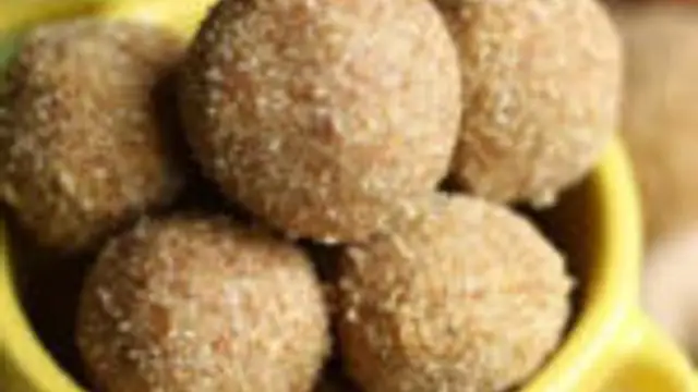 வீட்டில் சிறுதானியம் இருந்தால் போதும் பிரமாதமாக இப்படி சிறுதானிய லட்டு செய்யலாம் நீங்களும் ட்ரை பண்ணி பாருங்க!