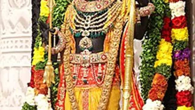Viral Video: राम मंदिर के गर्भगृह में दिखा अद्भुत दृश्य, सोशल मीडिया पर वीडियो हुआ Viral, लोगों ने कहा चमत्कार