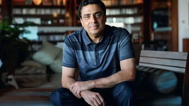 मिलिए भारत की सबसे नई शार्क टैंक शार्क से, जो कभी केबल टीवी बेचते थे, अब उनकी कमाई हैं 12,800 करोड़ से ज्यादा की और सबसे अमीर है…