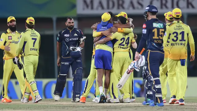 வீடியோ : இப்பவே அந்த தலைவலி எதுக்கு – IPL தொடரில் தொடர்வது குறித்து தோனி பதில்.