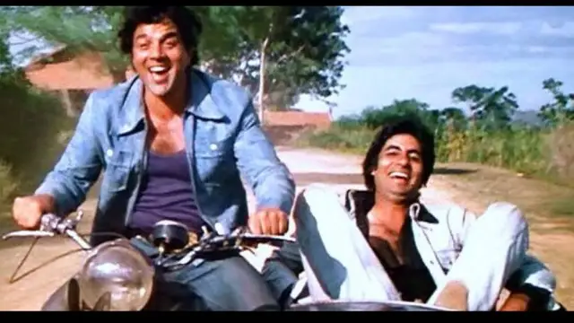 OMG! टाइगर 3 में सलमान और शाहरुख ने दोहराया फिल्म शोले का एपिक सीन, थिएटर में बैठे लोगों को आई जय और वीरु की याद, जमकर मारी सीटी
