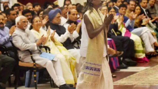 तीसरी पास इस इंसान के बारे में जानकर हैरान हो  जाएंगे आप, कई लोग कर चुके हैं इनपर PHD…