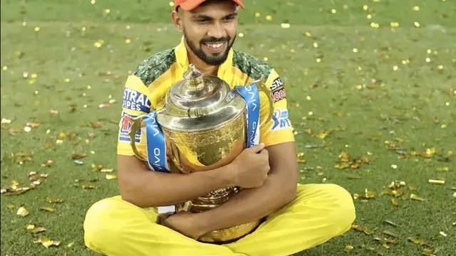 தோனிக்கு பிறகு அவர் தான் CSKவின் எதிர்கால கேப்டன் – அம்பதி ராயுடு கொடுத்த தகவல்