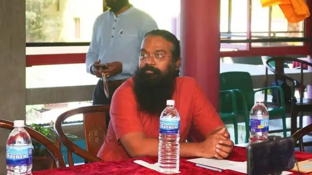 ஹீலிங் முதல் ஆயுர்வேதம் வரை அசத்தி வரும் ‘ஆயுர்வேதாச்சாரியார்’ டாக்டர். ஸ்ரீ வர்மா