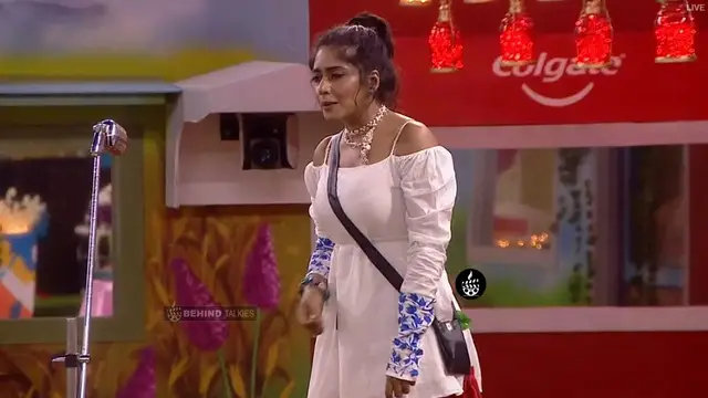 Mamathi Singing in Bigg Boss