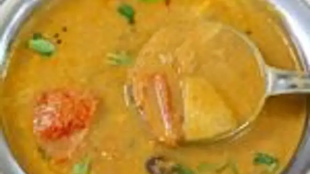 கத்திரிக்காயை வைத்து இப்படி கூட குழம்பு சமைக்கலாமா? காலையில் தெரக்கல் குழம்பு செய்து விட்டால் மூன்று வேலைக்கும் குழம்பு பிரச்சனை இல்லை!